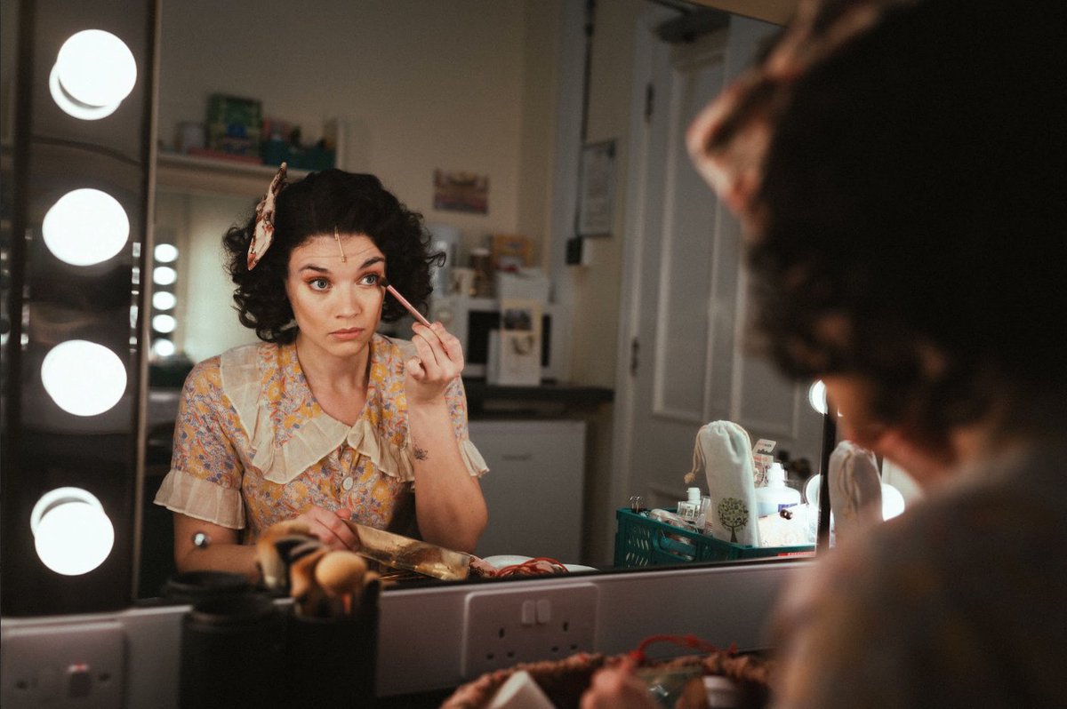 In photos: Behind the scenes during the Bonnie and Clyde tour whatsonstage.com/news/behind-th…