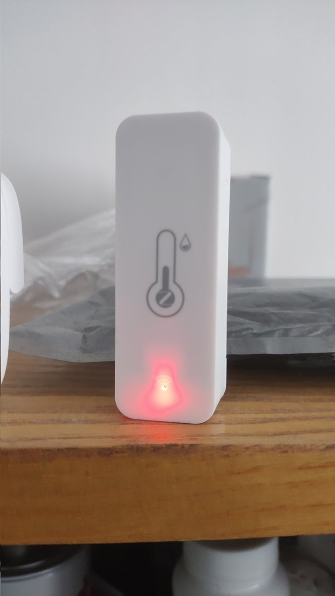 petrkr's tweet image. My Chinese ZigBee family growing.
Testing #zigbee devices with #homeassistant using ZHA integration
Score 2/3. One tyua not works even pull request is there for 1 and half year, time to test #zigbee2mqtt