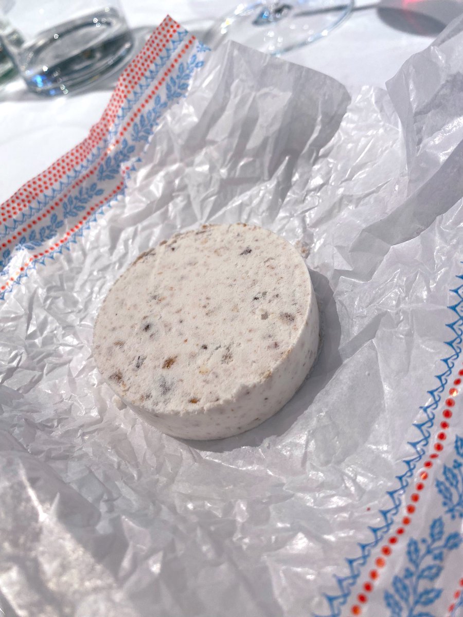 Qué bien se come en #Lumbre refinada cocina riojana contemporánea.
El trabajo de Sergio Hernando, brilla a una altura destacable. 
Una visita indispensable en La Rioja 👌🏽