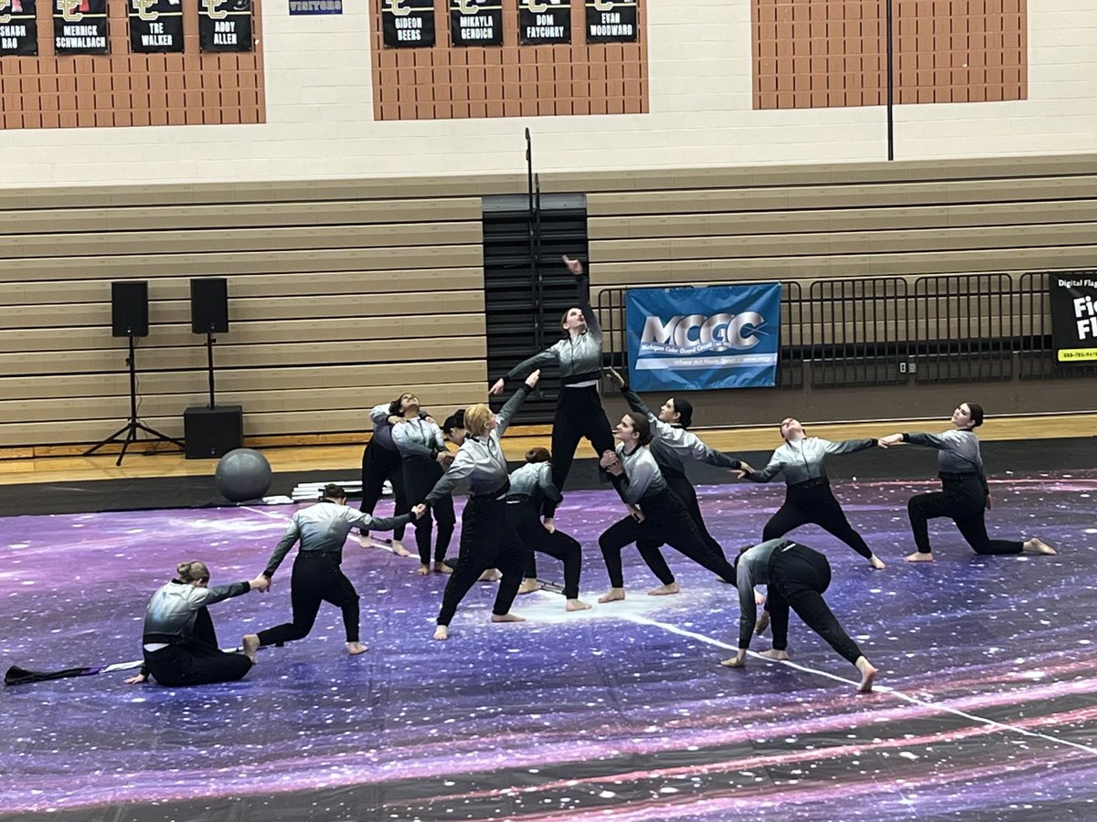 SCHSGuards's tweet photo. Congratulations to the JV and varsity winter guard teams for their incredible performances at our home competition yesterday at Stoney Creek! JV took 5th and varsity took 1st in their divisions! Both teams will be competing at MCGC State Championships on Saturday, April 6 at WMU! https://t.co/3CxkjuAhMB