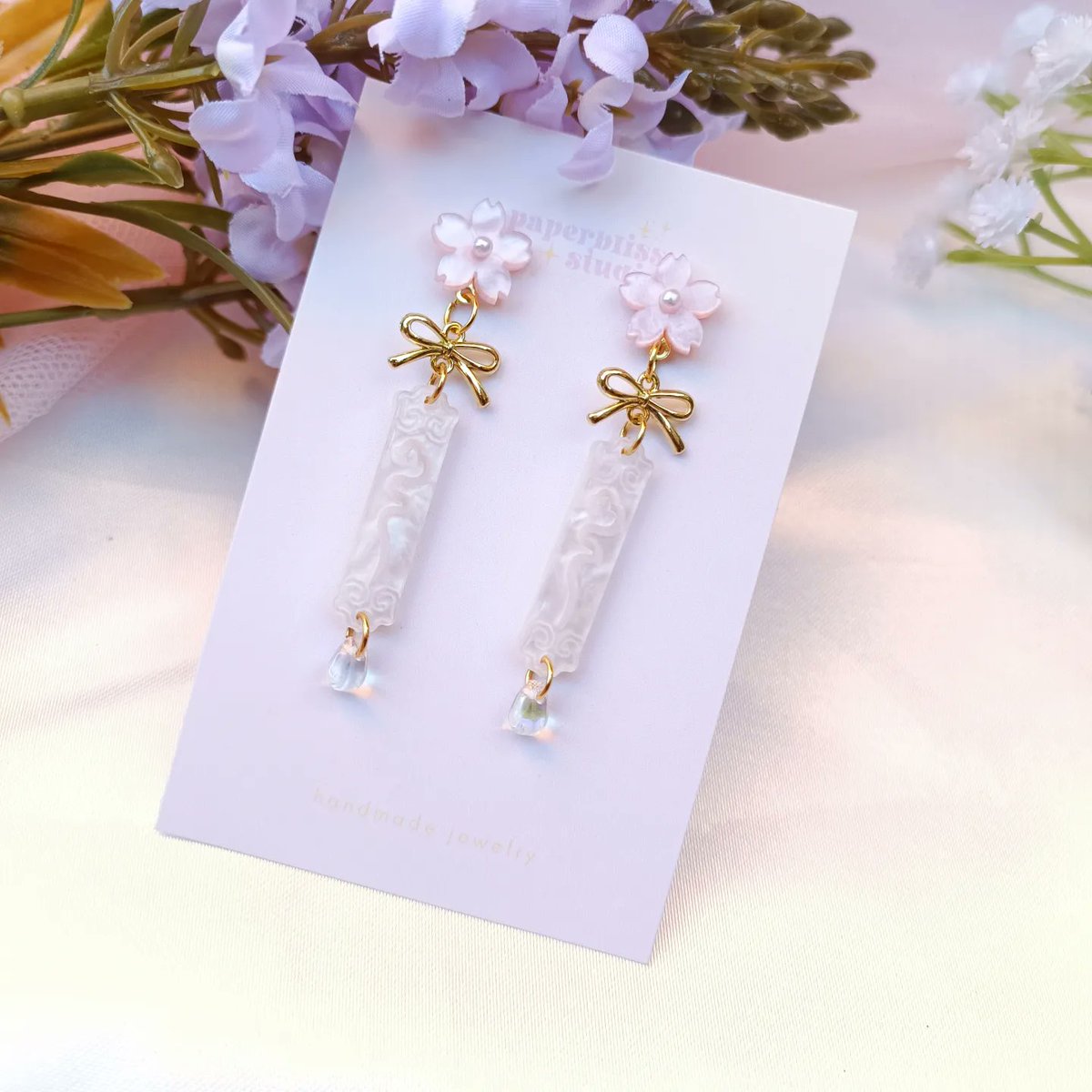 🌸 𝑺𝒂𝒌𝒖𝒓𝒂 𝑬𝒂𝒓𝒓𝒊𝒏𝒈𝒔 🌸

--------------
#sakuraearrings #sakurablooms #cherryblossom #handmadejewelryph #handmadeph #floraljewelry #springjewelry #spring #springaccessories #accessoriesph #shoplocalph #smallbusinessph #jewelryph #jewelrymakers #stainlesssteeljewelry