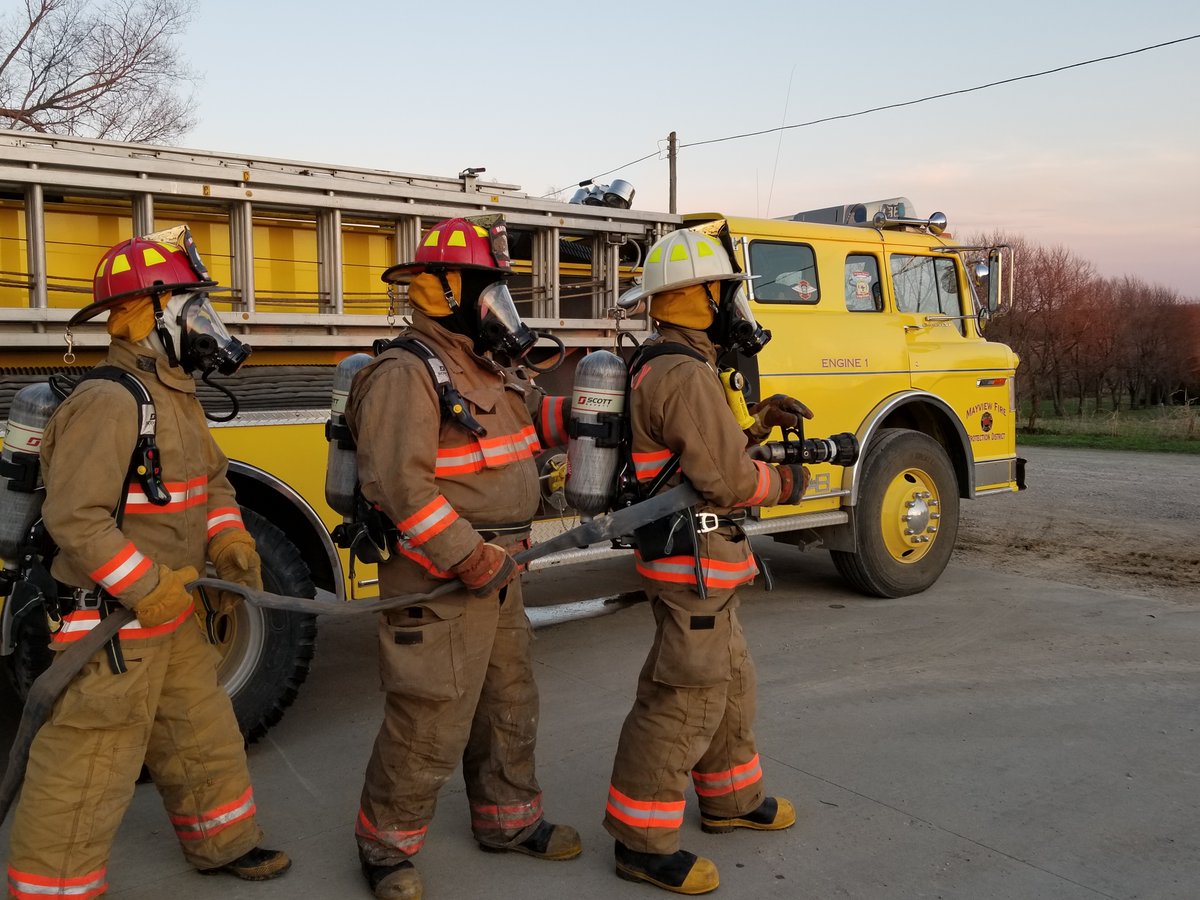 It takes a very special person to pursue a career in public safety! That's why we want to offer future first responders the opportunity to apply for our scholarship program. Learn more and apply here: learnmore.scholarsapply.org/firehousesubsf…