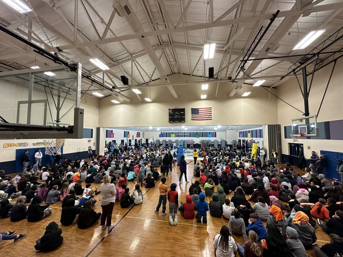 Holt Crossing IS (@hcis_rockets) on Twitter photo Full House Meeting to celebrate the end of our third nine weeks!
#ManyStarsOneSky
<a href="/SWCSD/">South Western City Schools</a> Full House Meeting to celebrate the end of our third nine weeks!
#ManyStarsOneSky
<a href="/SWCSD/">South Western City Schools</a>