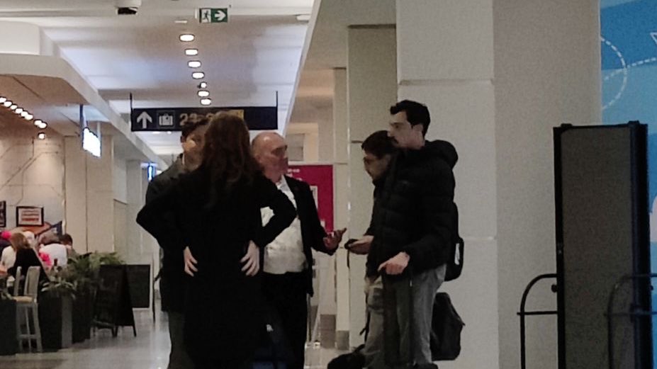 Fae Johnstone 🏳️⚧️🏳️🌈 (@faejohnstone) on Twitter photo I ran into <a href="/PierrePoilievre/">Pierre Poilievre</a> at the Halifax airport yesterday. I introduced myself. We spoke briefly. I expressed concern re: rising hate, what’s at stake with anti-🏳️⚧️ rhetoric, & how such rhetoric is not good for 🇨🇦 - a diverse country where we care about & protect human rights. I ran into <a href="/PierrePoilievre/">Pierre Poilievre</a> at the Halifax airport yesterday. I introduced myself. We spoke briefly. I expressed concern re: rising hate, what’s at stake with anti-🏳️⚧️ rhetoric, & how such rhetoric is not good for 🇨🇦 - a diverse country where we care about & protect human rights.