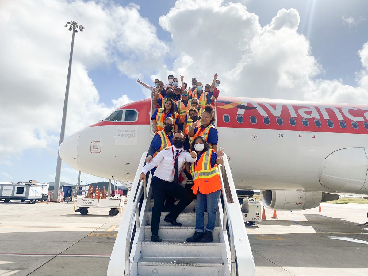 Bon tardi, Aruba 🇦🇼! #Swissport wishes all its colleagues and aviation friends a happy National Anthem and Flag Day! 🎉 Did you know we have been around since 1970? We provide airport ground services and manage one modern air cargo warehouse at @ARUBA_AIRPORT! ✈️