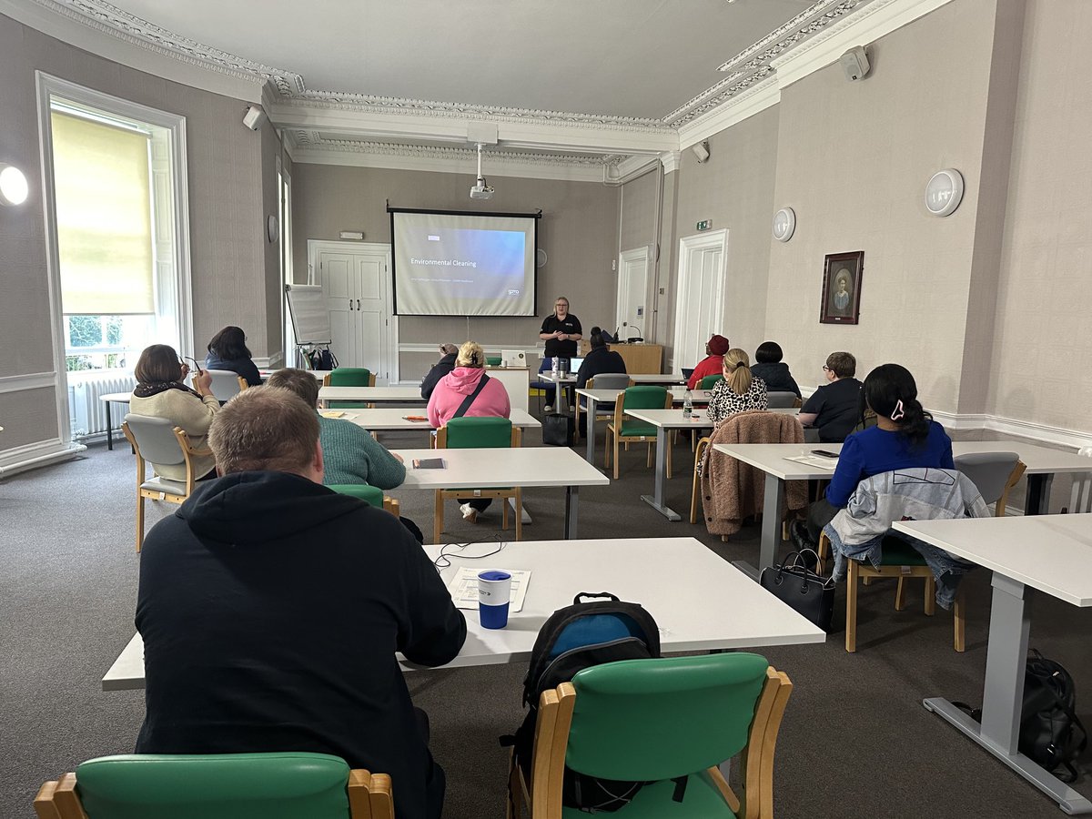 jean_dipple's tweet image. ⁦@IPCBCHC1⁩ our fabulous IPC Champions Forum listening to the amazing ⁦@AmyCartwright2⁩ ⁦⁦@Clinell⁩ ⁦@GamaHealthcare⁩ #1Wipe #1Surface #ClinellClean 👏🏻👍🏼💚💚💚 ⁦@BraileyMandy⁩ ⁦@E1ovo⁩ ⁦@galligan41⁩ #IPCChampions