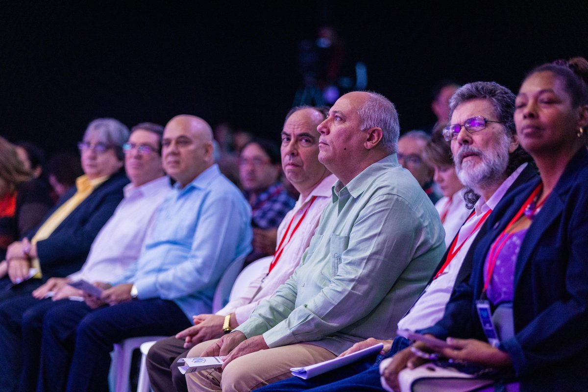 DrRobertoMOjeda's tweet photo. En la mañana de hoy participamos en la inauguración del III Coloquio Internacional Patria. Un espacio para el análisis, el debate y la articulación para enfrentar la guerra mediática que se nos hace.

#CubaEnPaz https://t.co/4jHAHcicPX