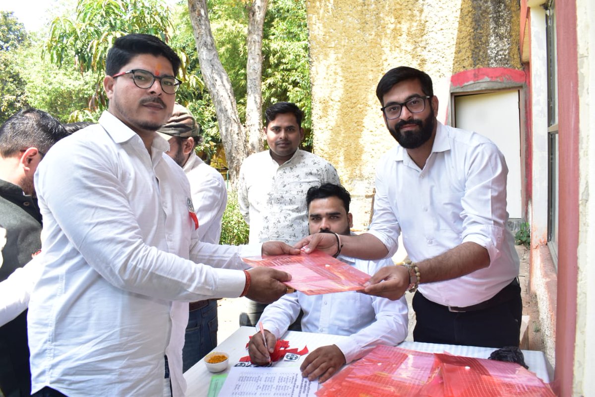 MppaUmaria's tweet photo. एमपी फार्मासिस्ट एसोसिएशन प्रदेश कार्यकारिणी की वार्षिक बैठक बांधवगढ़ में संपन्न हुई, जिसमें पूरे प्रदेश के पदाधिकारियों के साथ साथ सभी जिला अध्यक्ष ��वं सचिव उपस्थित रहें।
@MPPA_ 
@MppaUmaria 
@Raj007Tyagi 
#MPPA_ANNUALMEET_2024
@tiwarianurag96 
@akhileshpcp 
@rshuklabjp https://t.co/MMKyVWjTDU