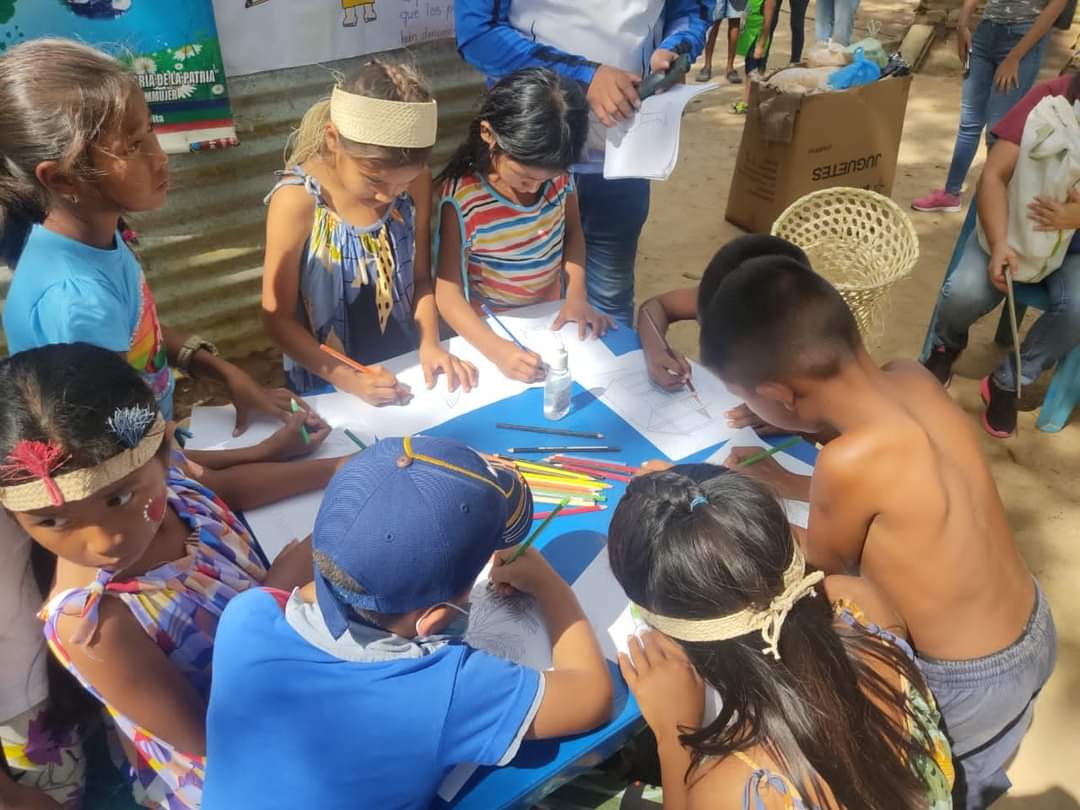 #18Mar Día del Niño Indígena hacemos reconocimiento a 41 comunidades indígenas que habitan en el país, esta celebración contribuye al protagonismo histórico, cultural, social y lingüístico de los niños, destacando su participación en el proceso de desarrollo en Venezuela.