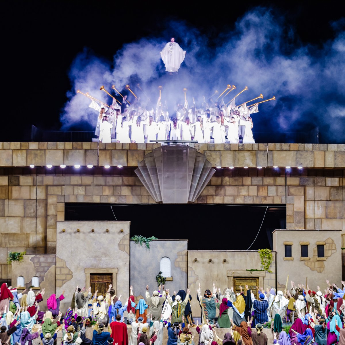 The World's largest annual outdoor easter pageant, Jesus the Christ at the Mesa Arizona Temple is 2 days away! This free 70-minute musical dramatization runs March 20-23 and 26-30, starting at 8 p.m. each evening.