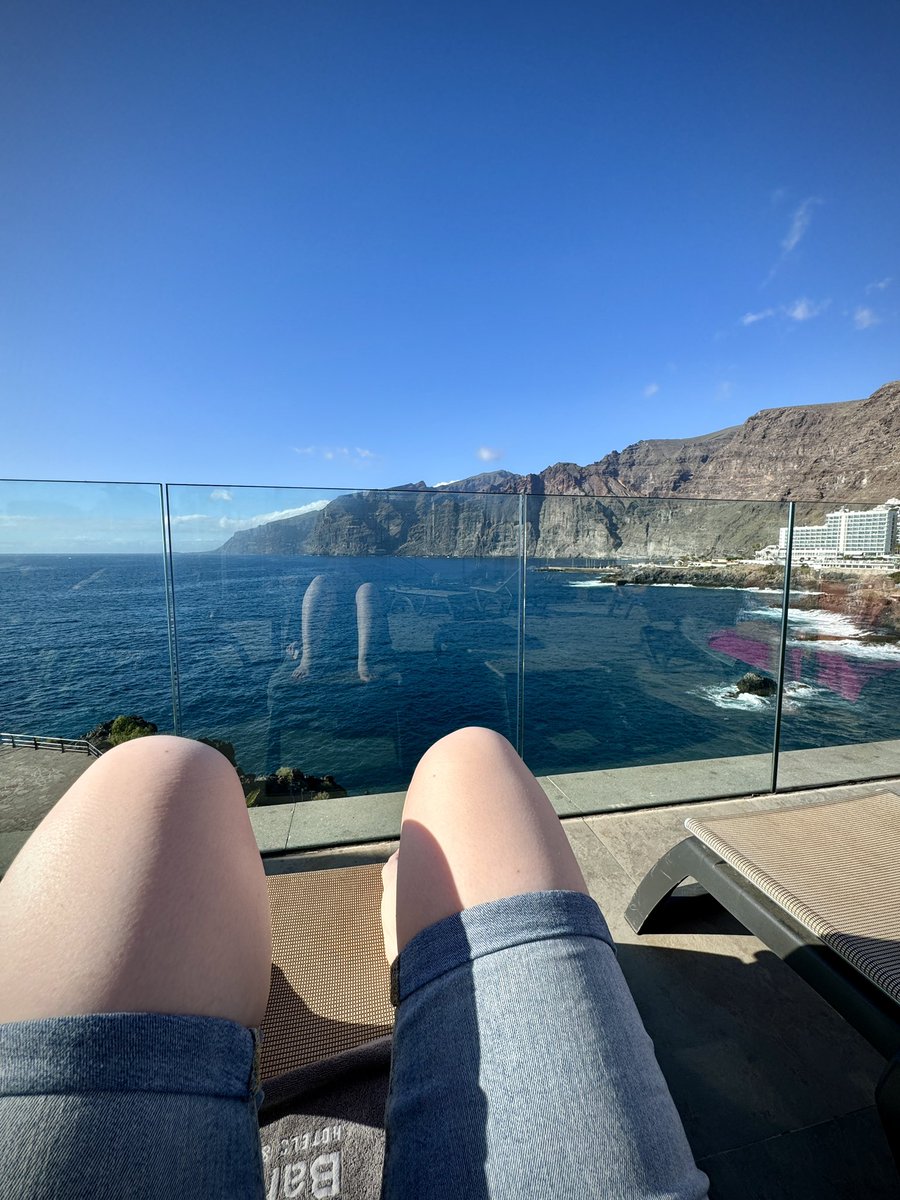 LeptaLaMayor's tweet photo. When you need a break to relax and maybe finish writing that Sam/Jack fic you’ve had in your head for a while… https://t.co/zTwo650mXf