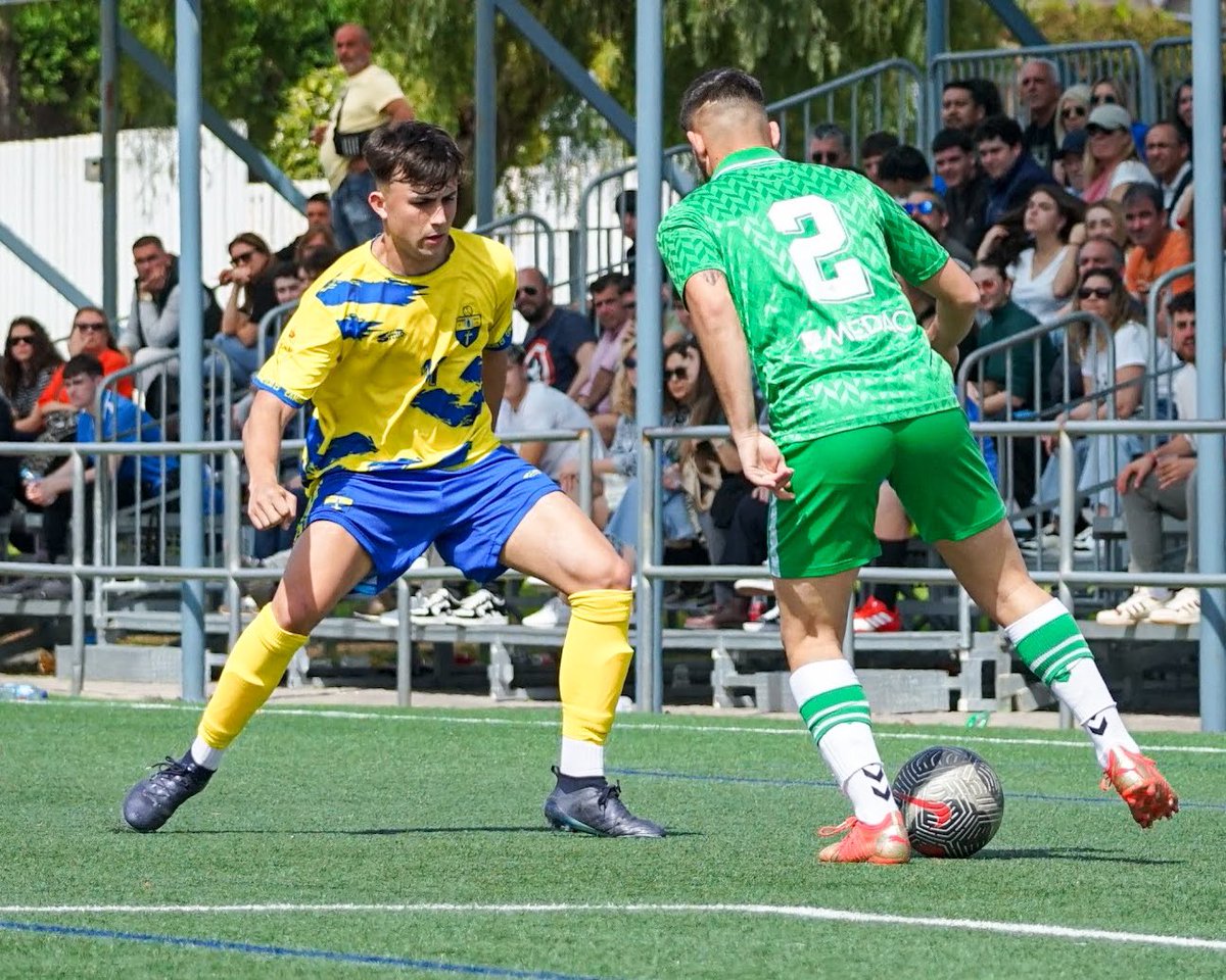 🏆 Tras la victoria conseguida en el día de ayer, el Real Betis Balompié “C” aseguró matemáticamente la primera plaza del grupo, consiguiendo así el ascenso a Primera Andaluza Senior. 🤝 Desde el Camino Viejo Club de Fútbol felicitamos a la entidad verdiblanca por este logro.