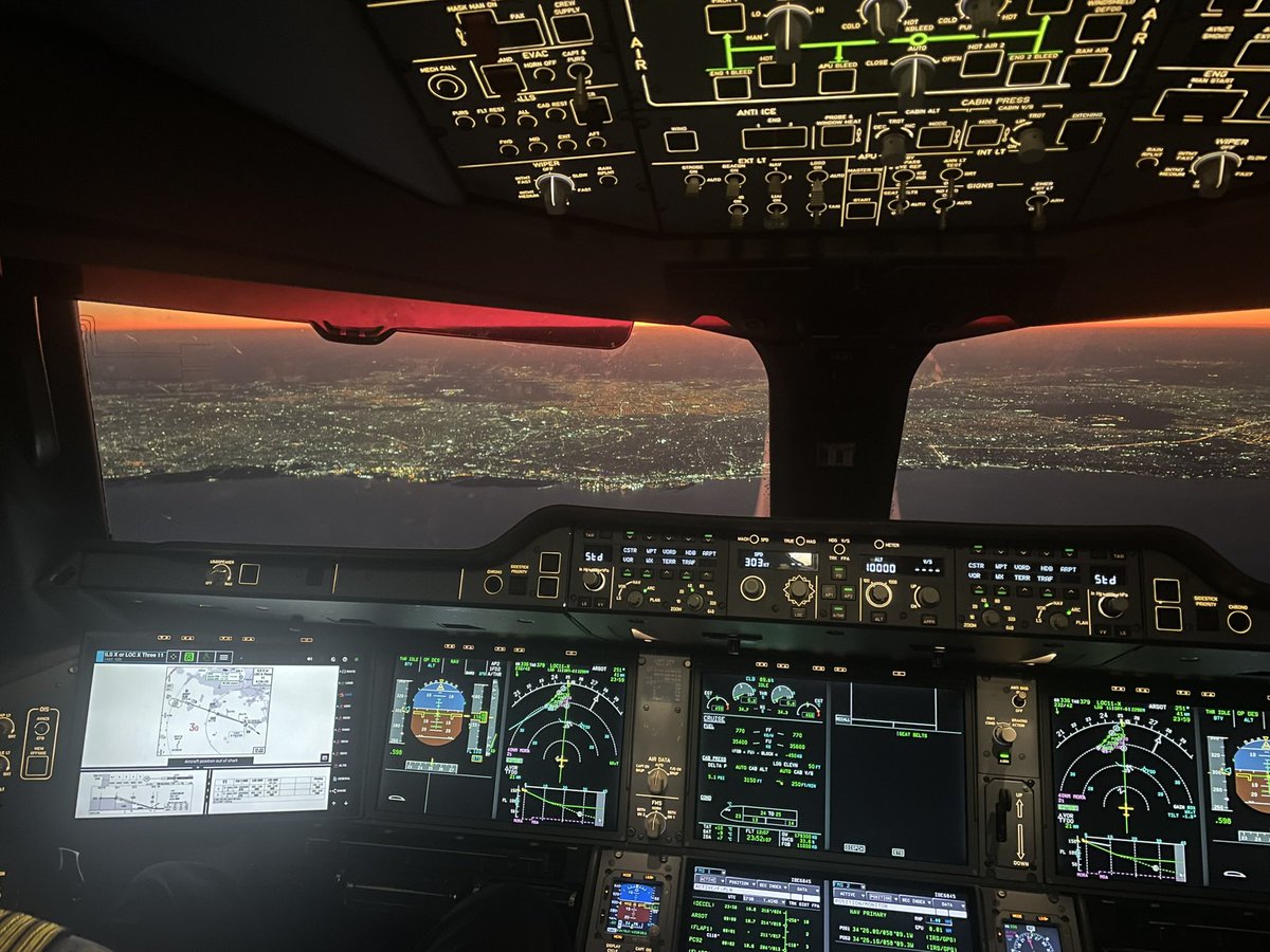 Atardeceres de 350,descendiendo hacia Ezeiza 🇦🇷