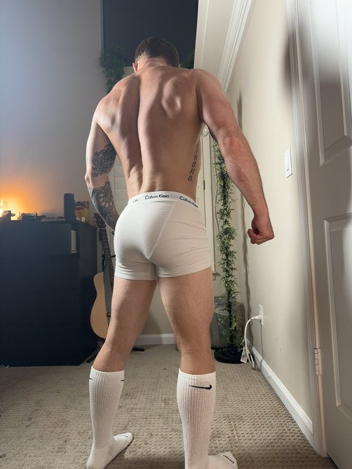 Best ass on the internet? I&rsquo;ll let you decide. https://t.co/kR2QIXVE6P