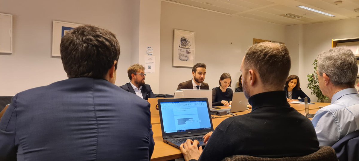 Very good <a href="/ReConnectChina/">RECONNECT CHINA</a> session this morning on Economic Security and #China with policy experts from think tanks, academia, business and  DG Trade. Thanks to colleagues at <a href="/EgmontInstitute/">Egmont Institute</a> and <a href="/rielcano/">Real Instituto Elcano</a> for making this happen.