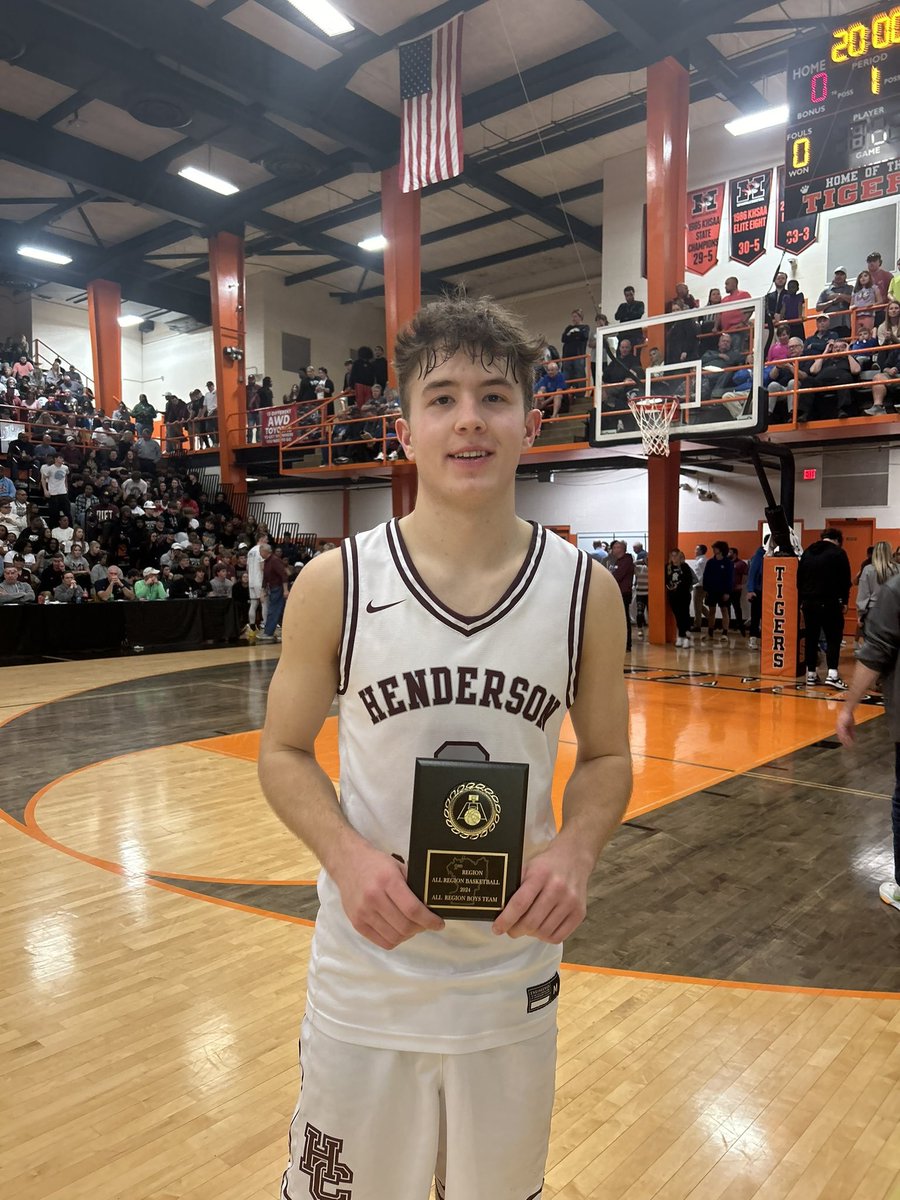 jakelieberman2's tweet photo. '25 5'11 PG Cooper Davenport out of Henderson County HS (KY) is now hearing from Stetson, he's told me.

Davenport was named All District, All Region and All-Regional Tournament team. Also reached his 1,000 point scored this season. https://t.co/L6m9AheYeC