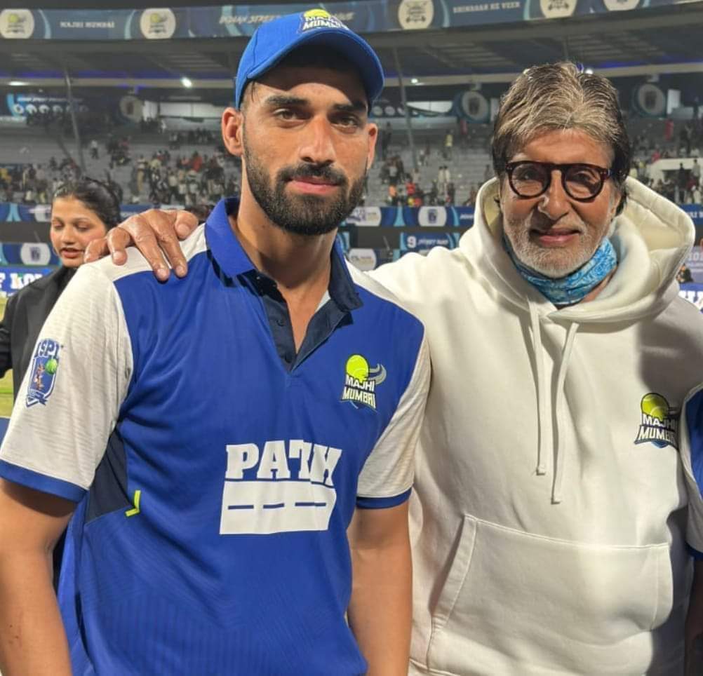 ThakurRangeel2's tweet photo. Basharat Wani from Chatroo Kishtwar played for Mumbai Manjhi owned by Amitabh Bachchan #chatroo #kihtwar #jammu #umaranmalik https://t.co/svH0q23z0t