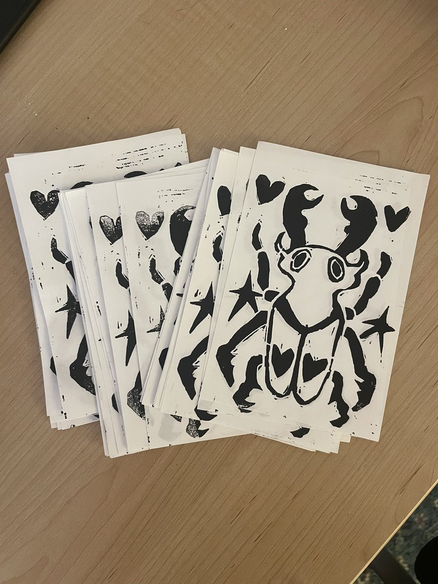 bugheadprints's tweet image. So many friends!! 
#beetles #bugs #printmaking #linoleum #print