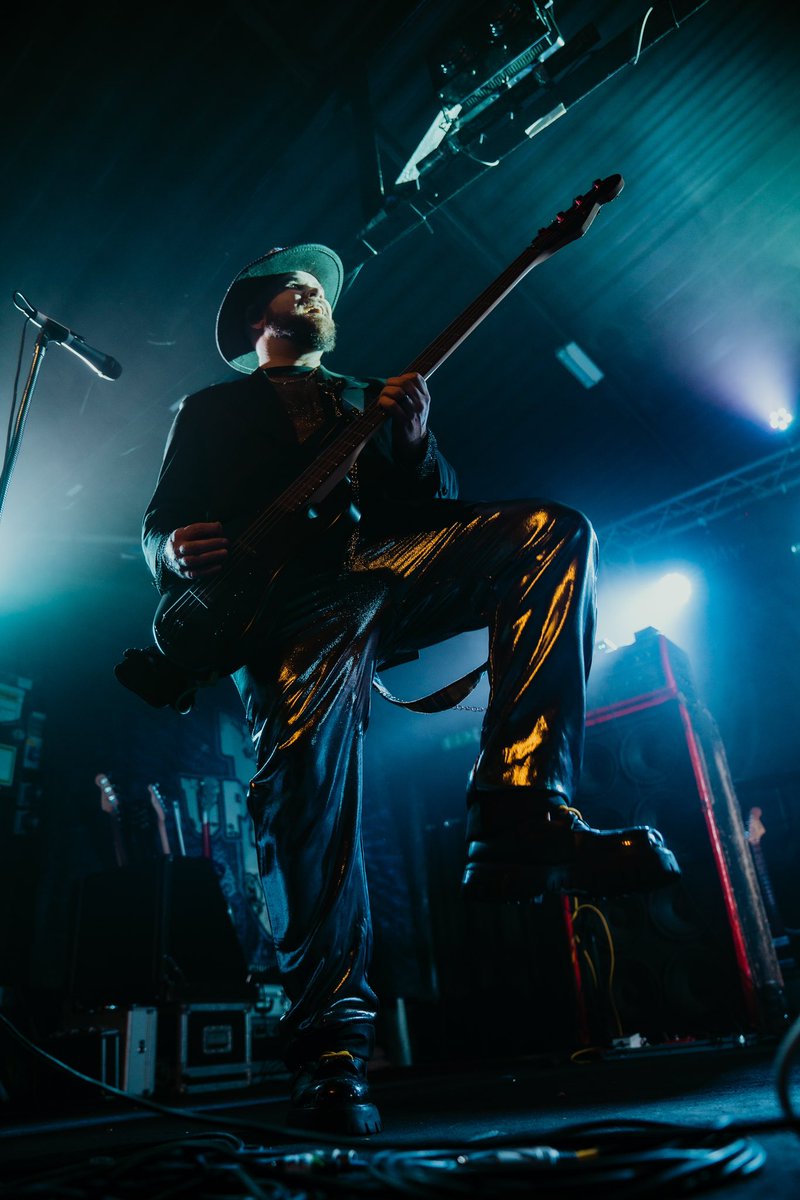 AS SIRENS FALL tweet media