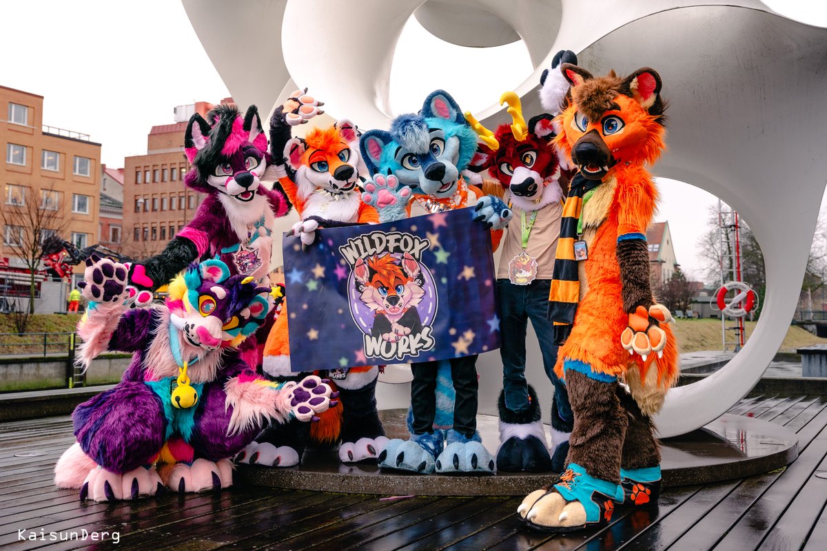 WildFoxWorks's tweet image. 📌
🦊Welcome to the official Twitter of WildFoxWorks! 🦊
🌈| Carrd: wildfoxworks.carrd.co
💸| Fursuits: wildfoxworks.com
🎨| Art: wildfoxworks.wixsite.com/ruby
❓| FAQ: wildfoxworks.com/faq
📔| Quotes: wildfoxworks.com/quote
📧| Email: wildfoxworks@gmail.com