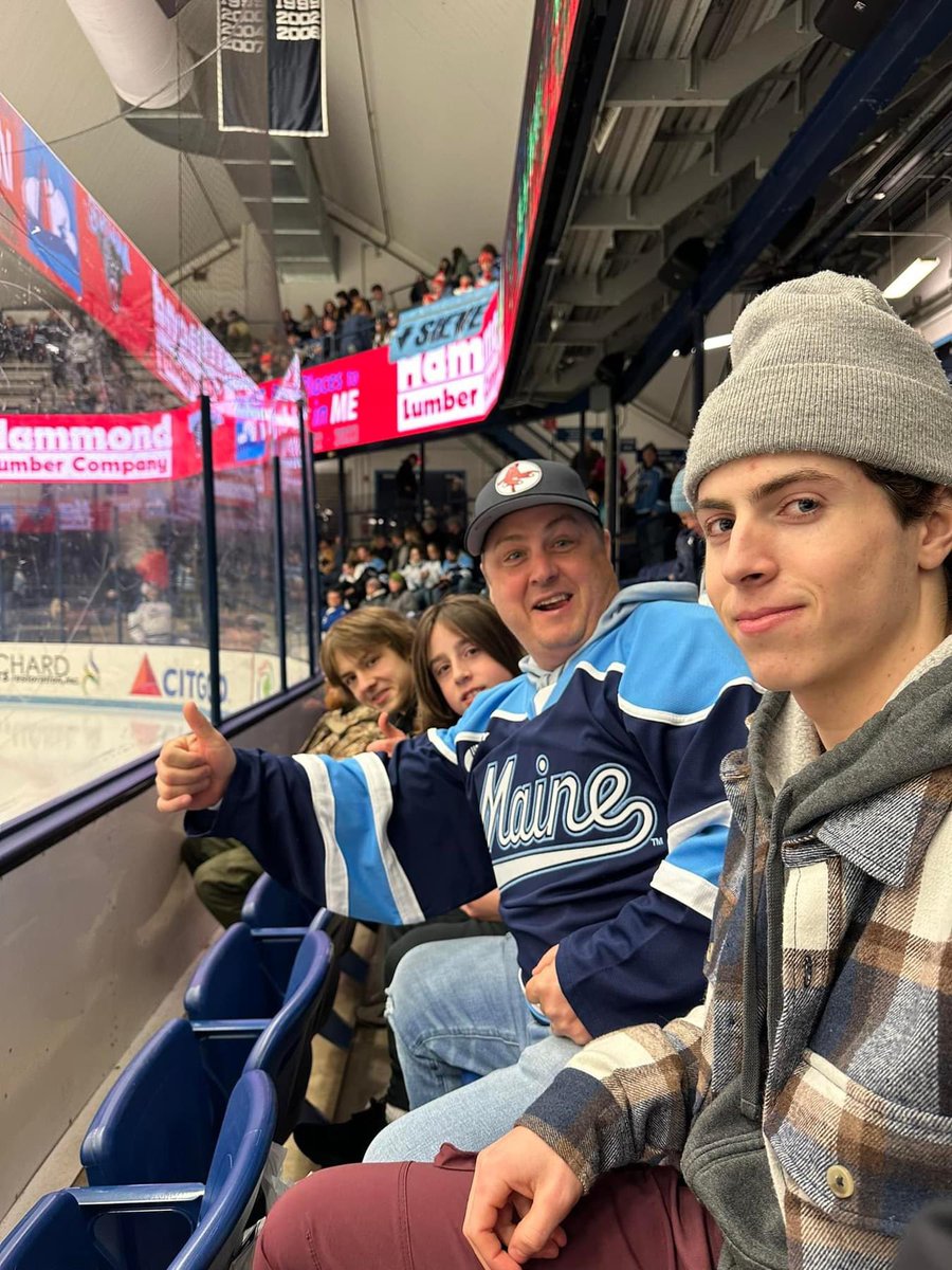 The boys enjoyed the last couple weekends at the Alfond! Great hockey, best of luck in Beantown!
#umainehockey#HockeyEast#NBboys🏒#final4