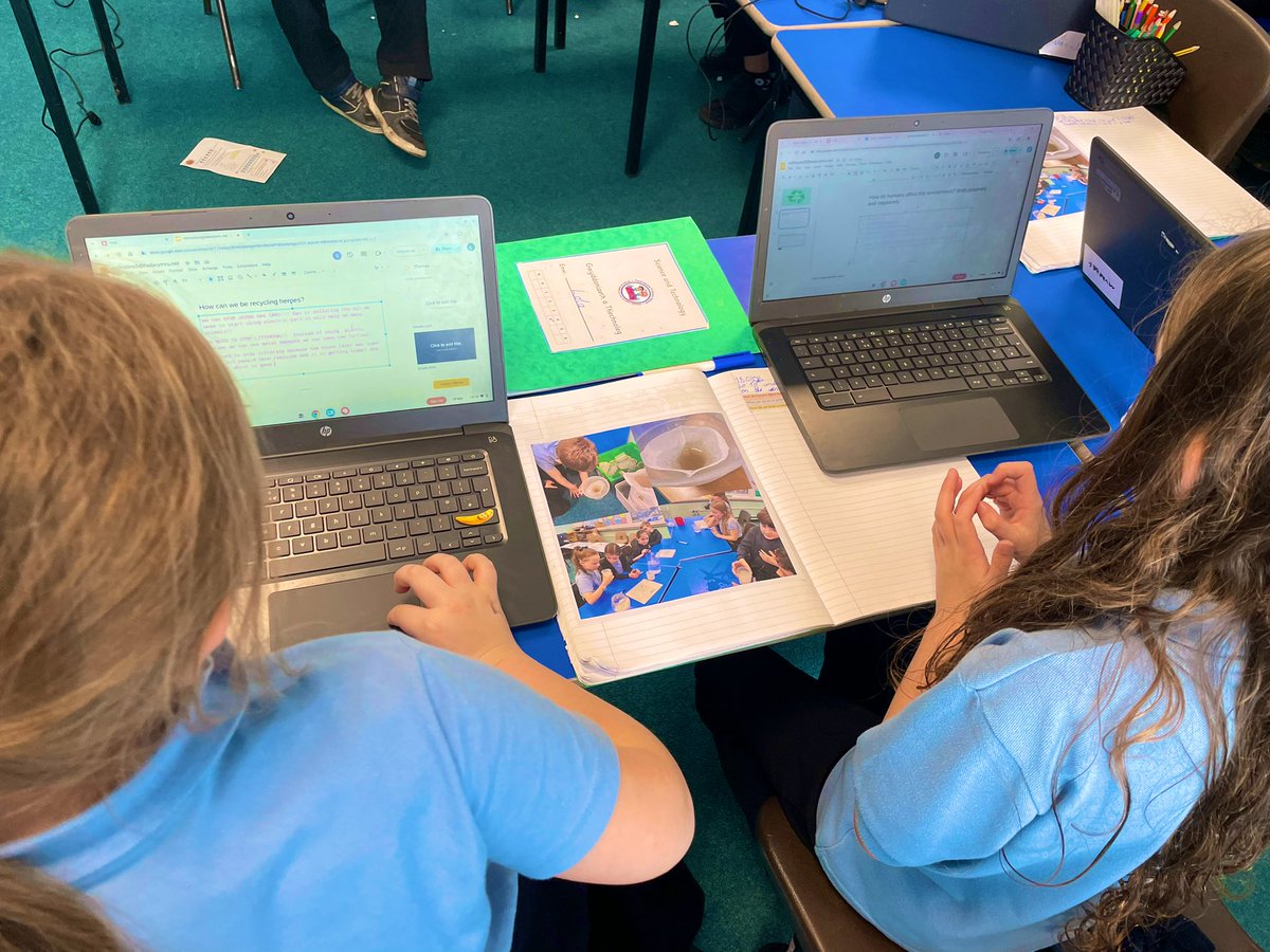 🖥️ ♻️This afternoon, Tanzanite class worked collaboratively on their presentations on how to become #RecyclingHeroes 💚They looked at how humans affect the environment both positively and negatively and how we can protect our planet and ensure sustainability ♻️🖥️