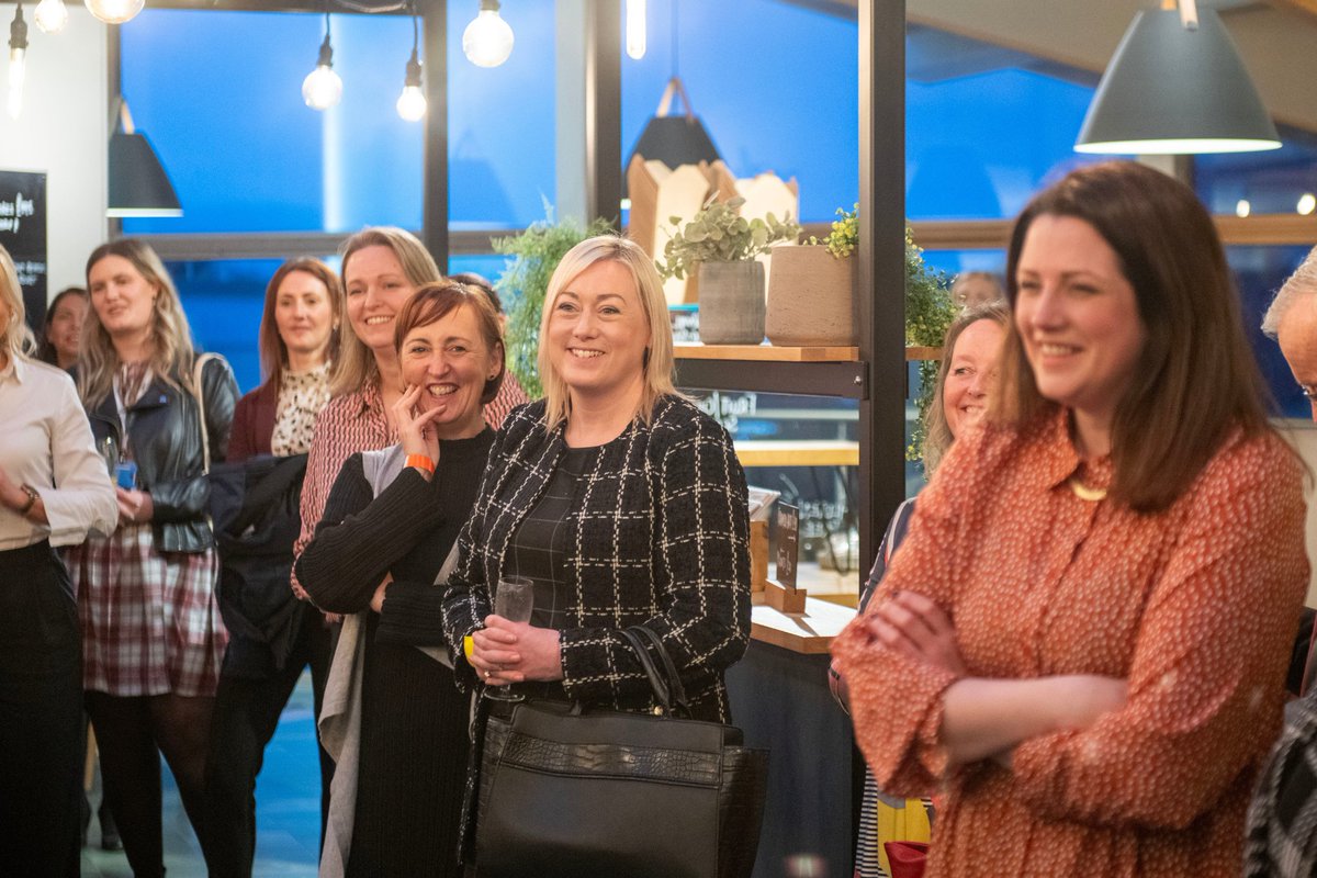 LA23NET's tweet image. New connections, cowbells and a mountain of scotch eggs... Yes, we did had a lot of fun speed networking last Thursday 😊
Browse our photos from the evening 👉 flic.kr/s/aHBqjBhTwa
See you all at @lakelandarts @windermerejetty for April&apos;s #LA23NET 🎨
#Cumbria #LakeDistrict