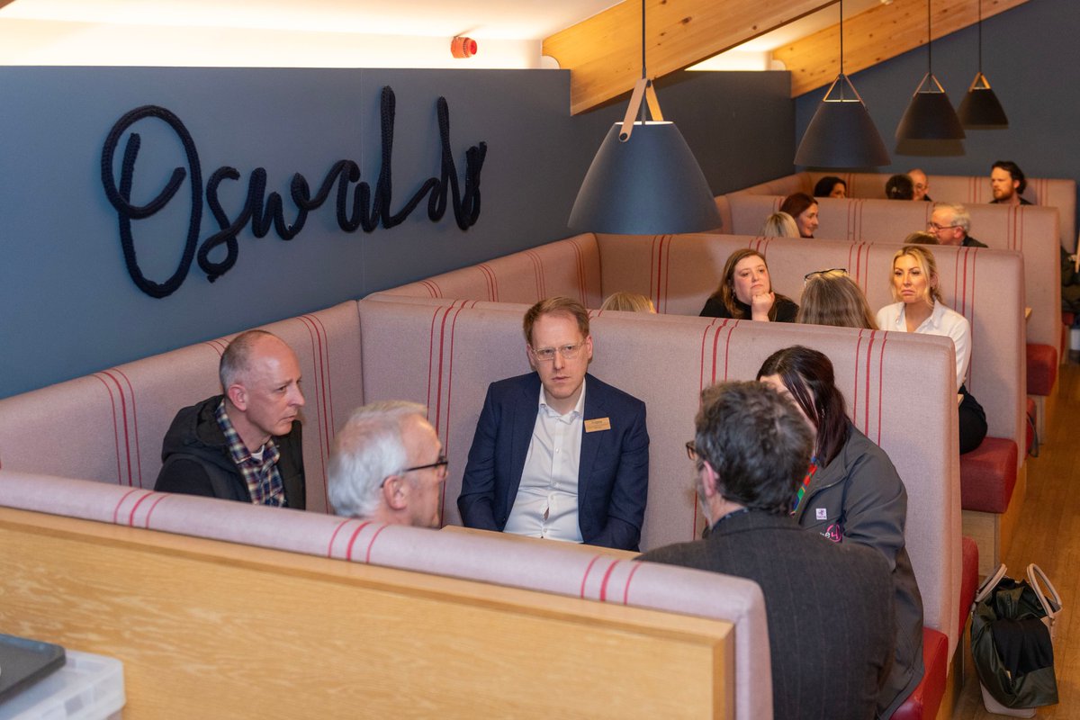 LA23NET's tweet image. New connections, cowbells and a mountain of scotch eggs... Yes, we did had a lot of fun speed networking last Thursday 😊
Browse our photos from the evening 👉 flic.kr/s/aHBqjBhTwa
See you all at @lakelandarts @windermerejetty for April&apos;s #LA23NET 🎨
#Cumbria #LakeDistrict