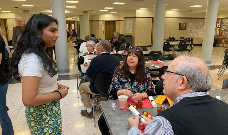 fc_outreach's tweet photo. Students had a great time visting and serving lunch to senior citizens from the FCASD community at our annual luncheon this past Saturday. #FCProud https://t.co/Jc2HbXqIah