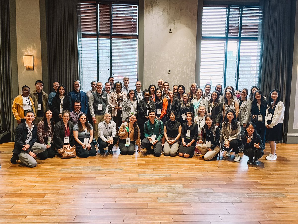 SarahR_Morris's tweet image. Wow! And our first #aefp mentor match was a success! Thanks so much to these generous mentors for their time smiling and chatting with doc students at #aefp2024!! @aefpweb 

So many smiles in this room 🥹❤️