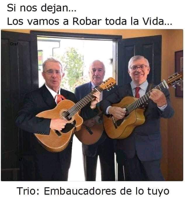 GabyColombia84's tweet photo. ¿Que nombre le pondrían a este Trío? https://t.co/pXv5QKD99w