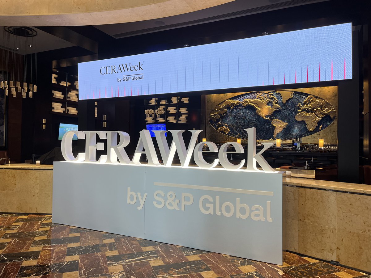 Edison_Electric's tweet photo. Good morning from #CERAWeek, where leaders from EEI and our member companies will be active in discussing and advancing our pursuit of a #cleanenergy future. #Committed2Clean https://t.co/XQXe0SF52V