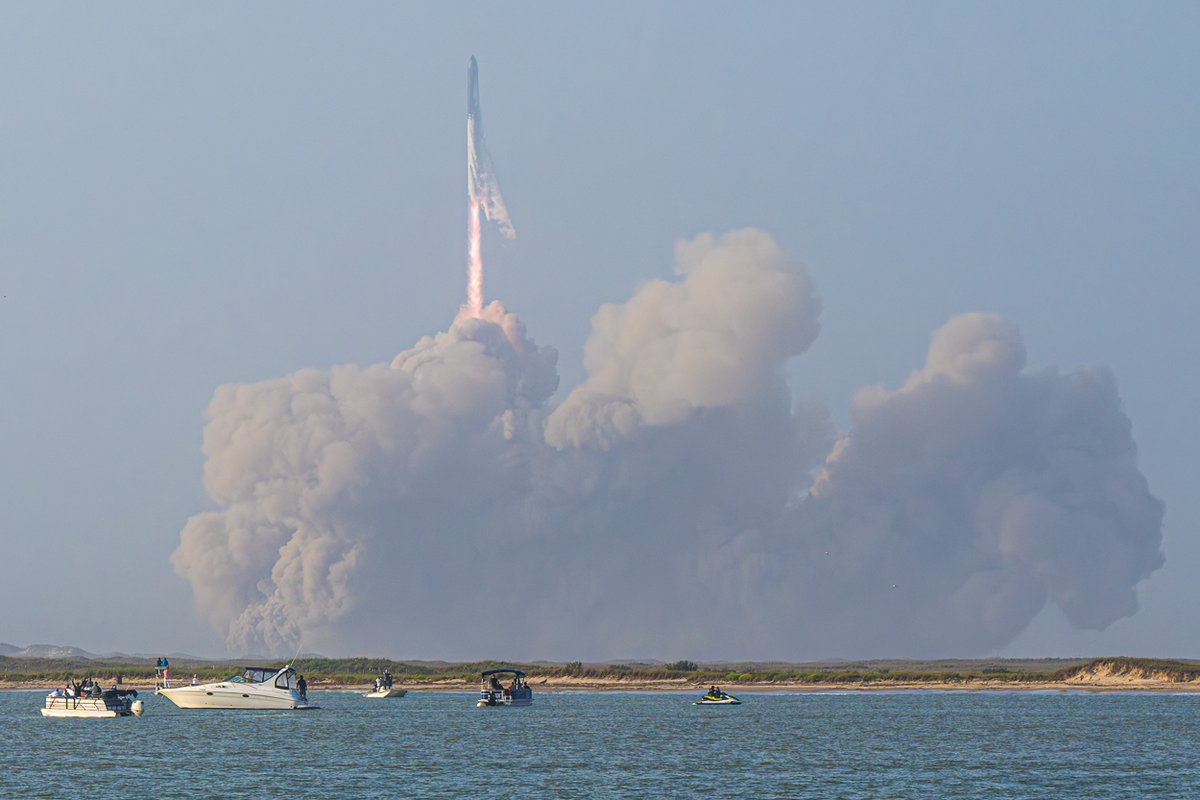 See all my photos + order prints of the first three flights of Starship:

Flight 1: johnkrausphotos.com/Galleries/Laun…
Flight 2: johnkrausphotos.com/Galleries/Laun…
Flight 3: johnkrausphotos.com/Galleries/Laun…