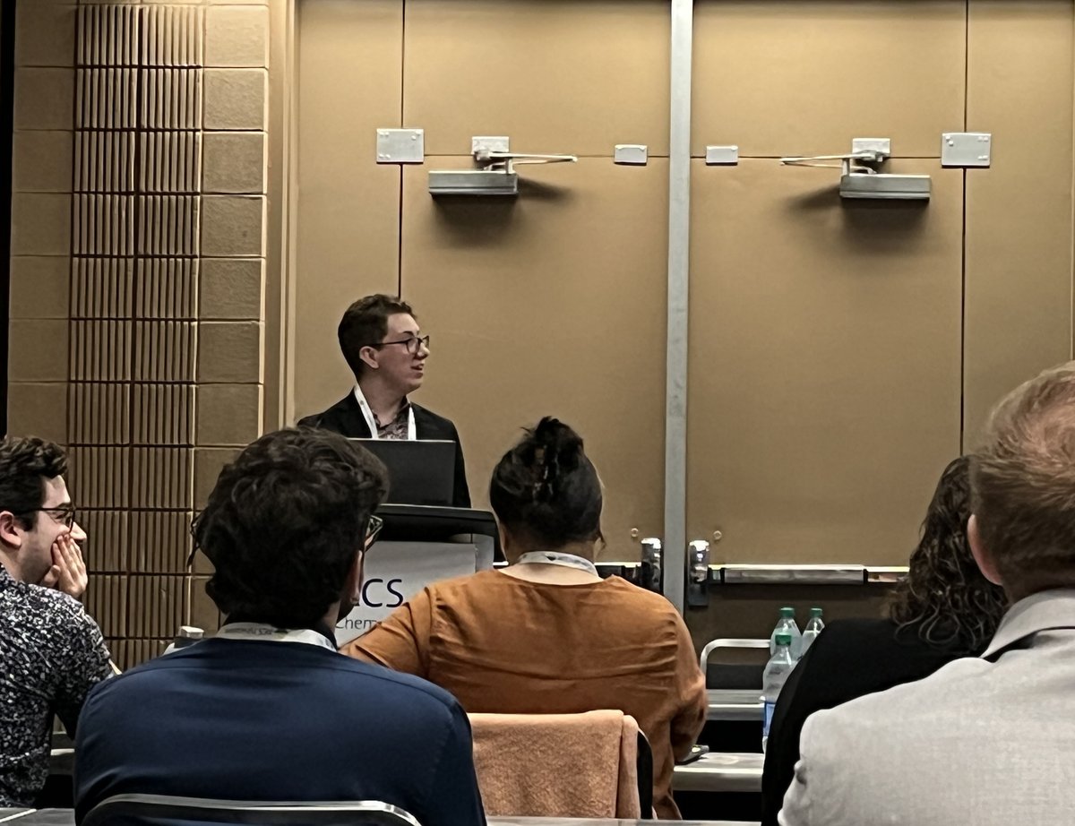 Congratulations to graduate student Gabe Halford, who received an ACS PRIDE-Merck Graduate Research Award during a fantastic symposium yesterday at #ACSSpring2024! @ChemistryUVA