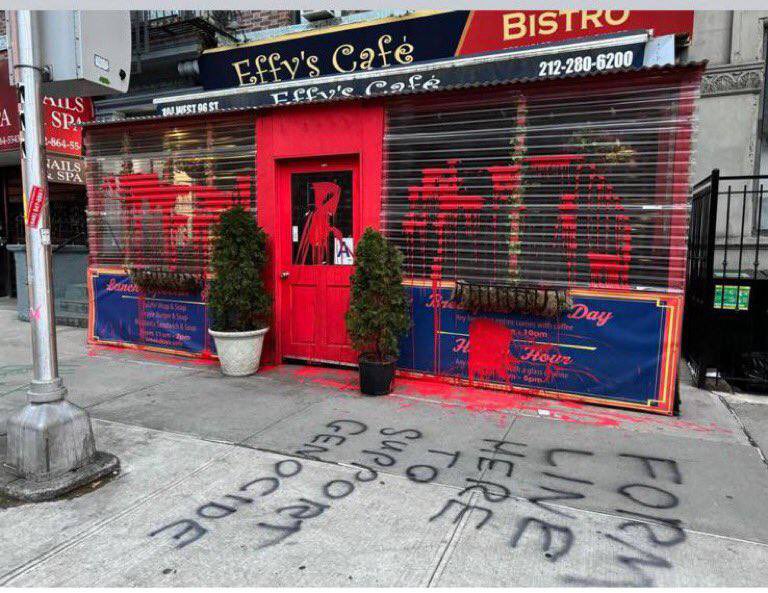 HenshiG's tweet photo. 96th and Columbus Ave in NYC.
How does intimidating and terrorizing Jews in every major city in the world help #FreePalestine
This is pure hatred and a crime.
It’s not about land, just an excuse to bully Jews.
I’m guessing no one will be arrested.
#jewsmatter #bullies https://t.co/wyRA0Km7G4