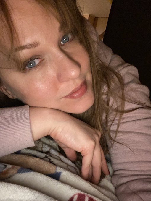 Are you having a nice day? I hope you do ❤️ https://t.co/J9TxdYaq4p<a href="/tag/omg"class="tags"><span>&#35;omg</span></a><a href="/tag/cummingsoon"class="tags"><span>&#35;cummingsoon</span></a>