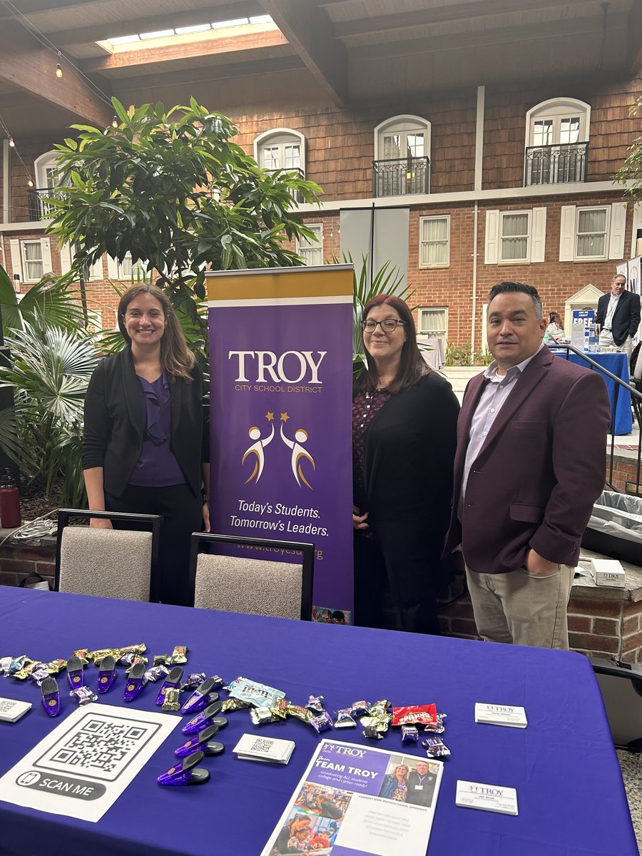Come visit our HR team at the @CapRegionBOCES Professions in Education Job Fair at the Crowne Plaza (The Desmond) Hotel in Albany and see how you can join #TeamTroy! The event runs until 6:00 this evening.