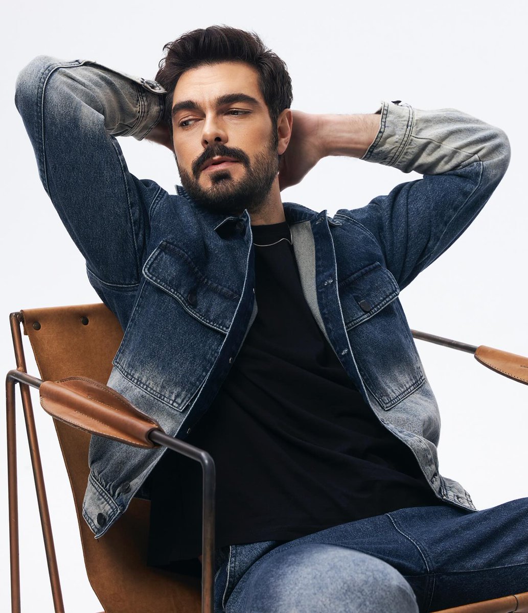 askkirimli1's tweet photo. Mi hombre Halil 🥰
#HalilİbrahimCeyhan https://t.co/YLkLSmTngs