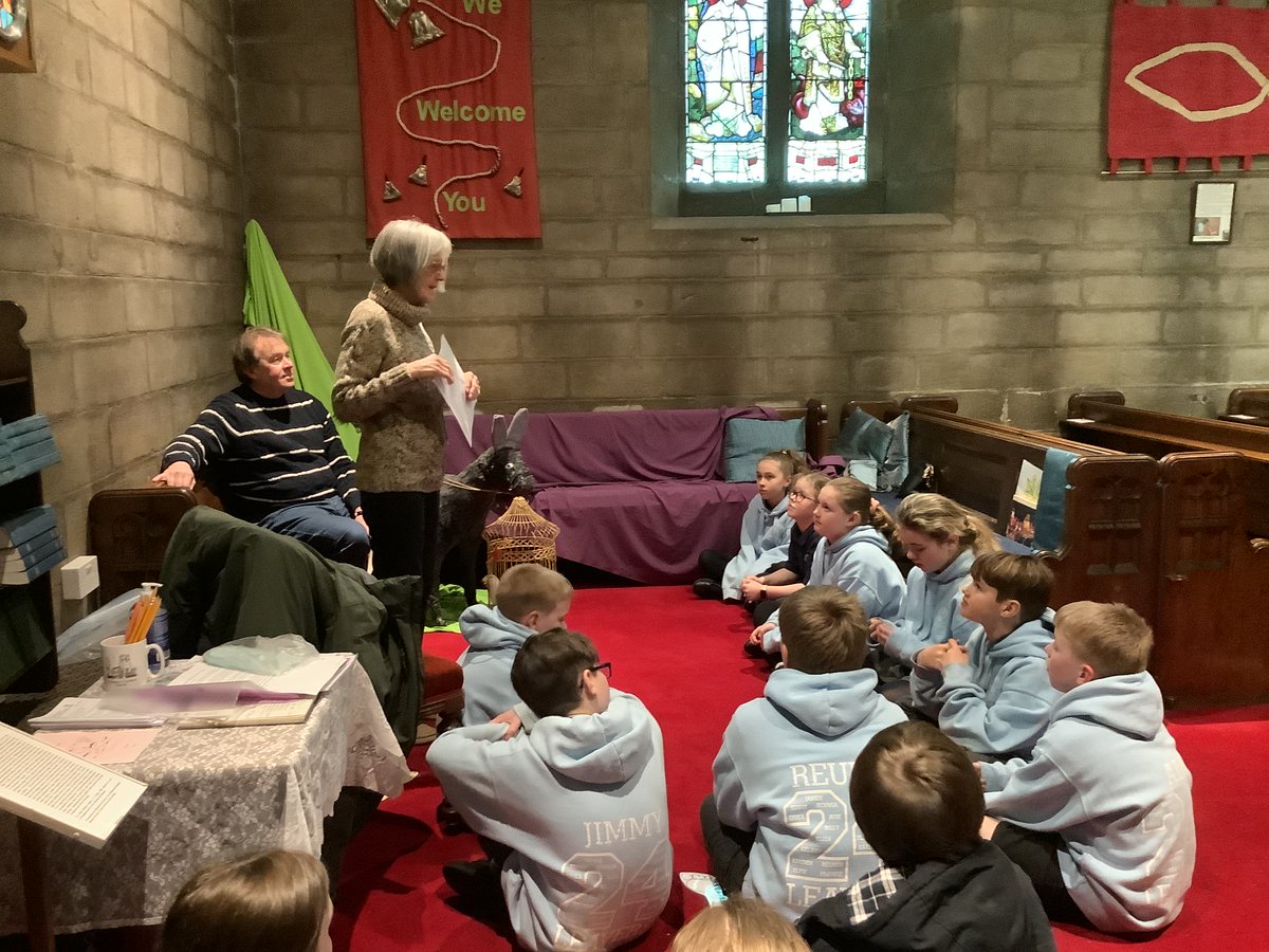 Holy Week art work. We enjoyed discussing the events of Holy Week and then visited our church to listen to Easter stories.#easter #beckwithshaw