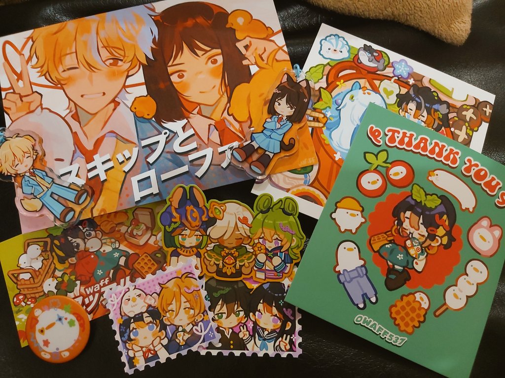 💌 happy mail !!! (* ^ ω ^) 🐠🌸
— @0waff537 🖇 #eggoph

I've been waiting eagerly for these to arrive 🥺💗 I'M SO HAPPY THE ART IS SO CUTEEE !! The quality is amazing.. 😭 I especially love the keychains sm,, 🥺 + thank you @eggoph for arranging the pre-order!! :33