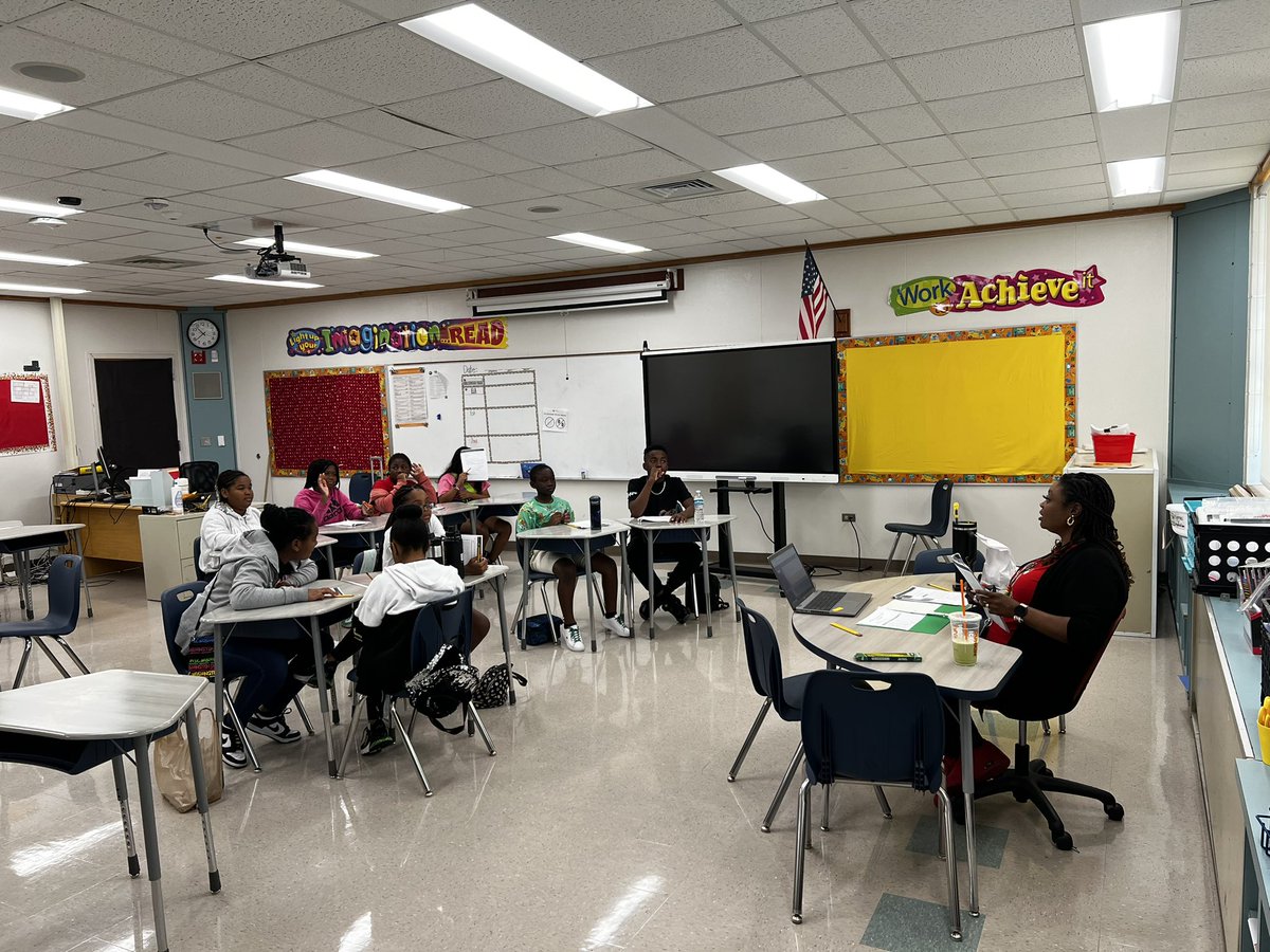 SeminoleTrails's tweet photo. Day 1 of our spring break camp!! Our Panthers “B”elieve their future is Bright!! Thank you to our amazing teachers for working with our students this week @Kathy_Winne @STES_Bush @TaMiyahLowe @Miss_Redlich https://t.co/xXc2p062AG