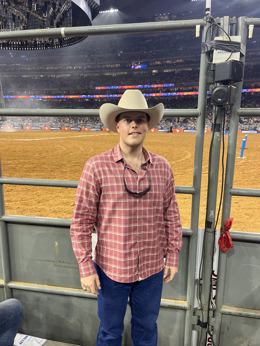 dad bod john tweet media