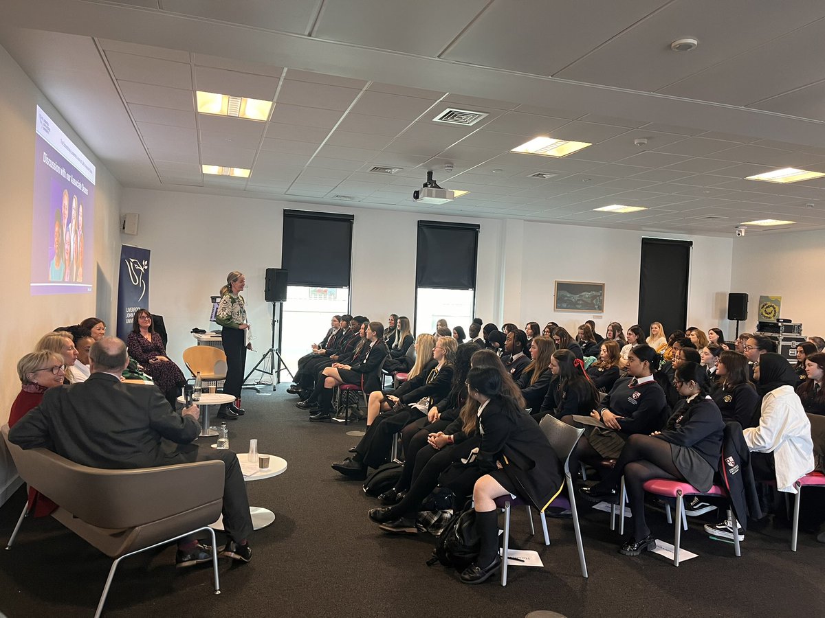 Thank you to all the students from @Childwall_acad @academy_assisi @LifeSciencesUTC @lpoolstudio that attended @LJMU ‘International Women’s Day’ event! Your presence made it truly special and we hope you learned a lot from our Leadership team.
