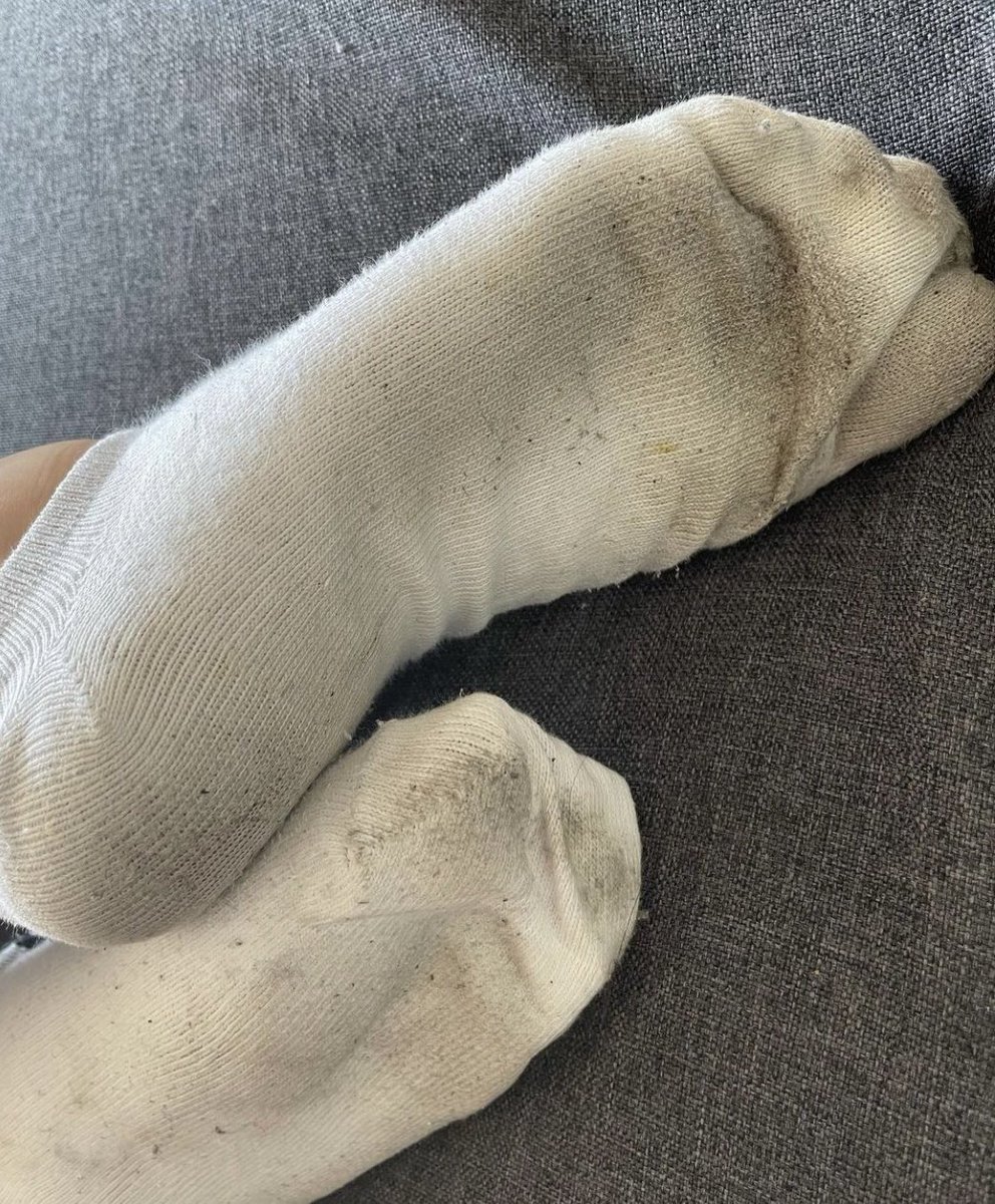 وش يمنعك دام الفحول خضعو عند رجولي ويترجوني ادعسهم واحشر شراباتي بفمهم
يالله ياديوث سو رتوييييت وتعال خاص
محد راح يدري عنك 😴🔥#موجب #موجب_الرياض #مبادل_الرياض #بنوتي #بنوتي_سالب #موجب #ساديً #فحل #ديوووث_بدووي #ديوووث_متحررر #ديوووث_متحرر