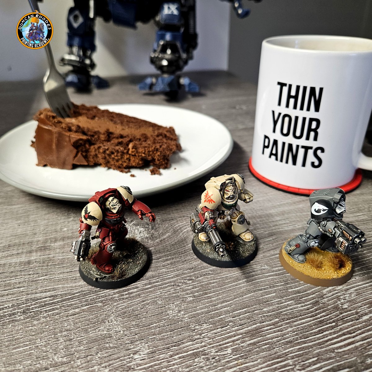Tricky question, I am trying to decide what chapter of Space Marines to start. Thoughts and opinions are most welcome!

#spacemarines #adeptusastartes #painting40k #drpa #twothincoats #2thincoats #duncanrhodespaintingacademy #duncanrhodes