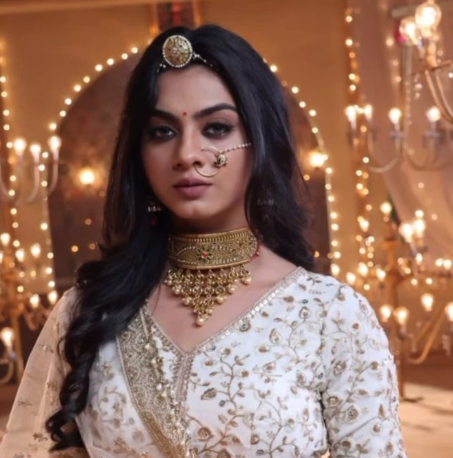GossipsTv's tweet photo. #SuperExclusive

Here's the EXCLUSIVE LOOK OF #RohitPurohit and #GarvitaSadhwani as NEW ARMAAN AND RUHI for Star Plus #YehRishtaKyaKehlataHai!!

@GossipsTv https://t.co/uUUIaECmU3