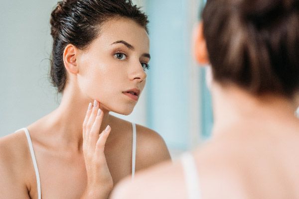 CynthiaRowland's tweet image. Why #makeovers are so important, how loss of facial fat can cause rapid aging, and heart #healthtips for #women in the midmonth newsletter!

buff.ly/3IvSokK