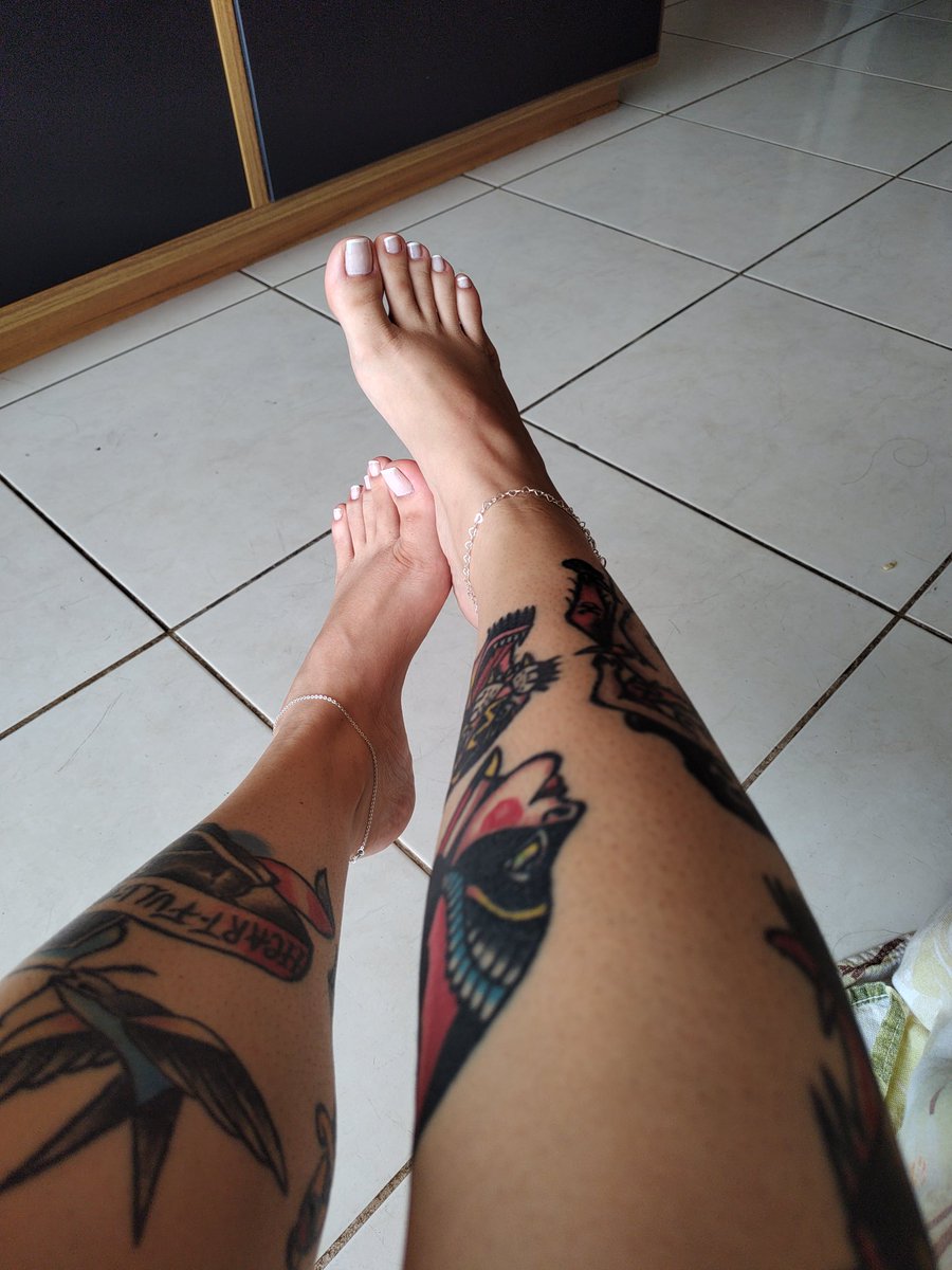 Mind Blowing Beauty <a href="/feet_lizzyk/">Lizzy, your Queen</a>