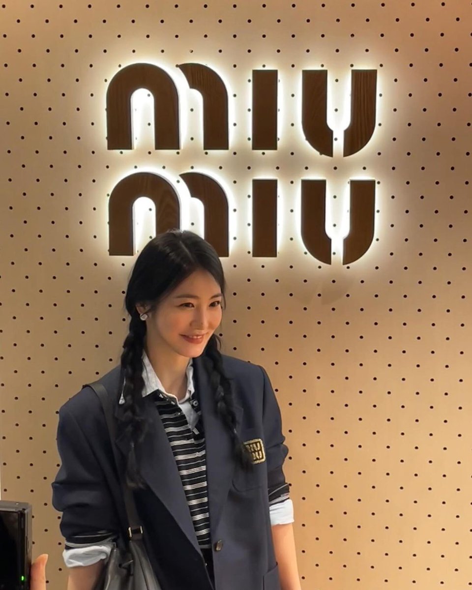 신예은 tweet media
