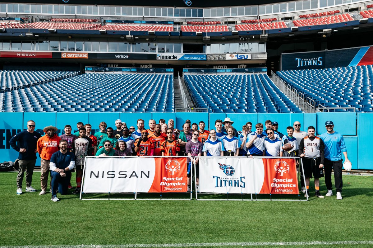 We had so much fun at the @SOTennessee Music City Blitz yesterday🏈 Shoutout to the #Titans coaching staff for joining! #WinServeEntertain